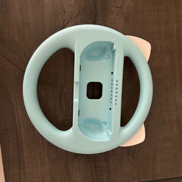 Nintendo switch & accessories - Picture 6 of 8